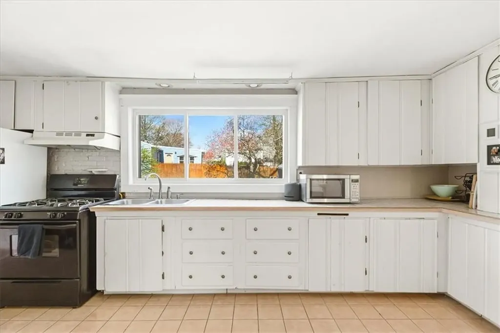 320 Church Avenue Warwick RI 02889