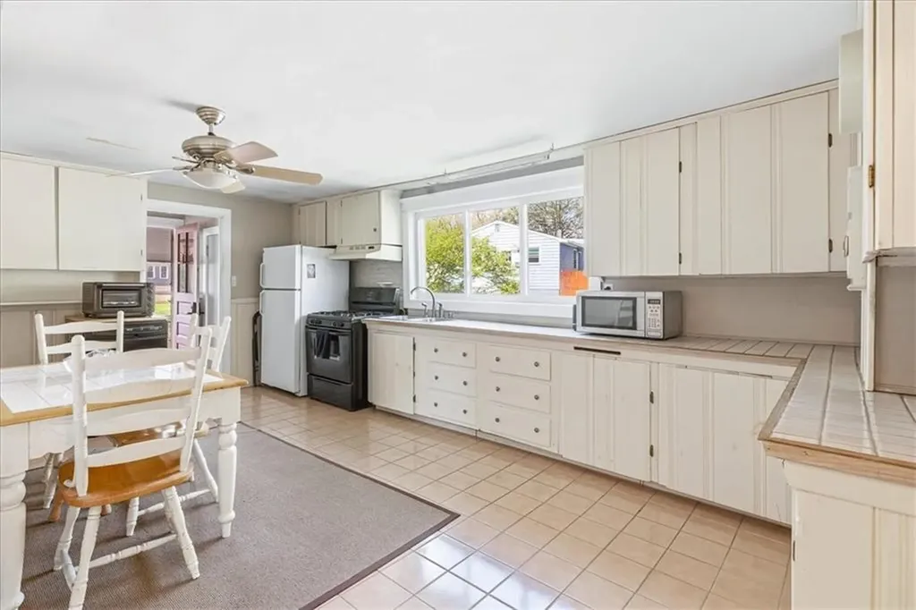 320 Church Avenue Warwick RI 02889