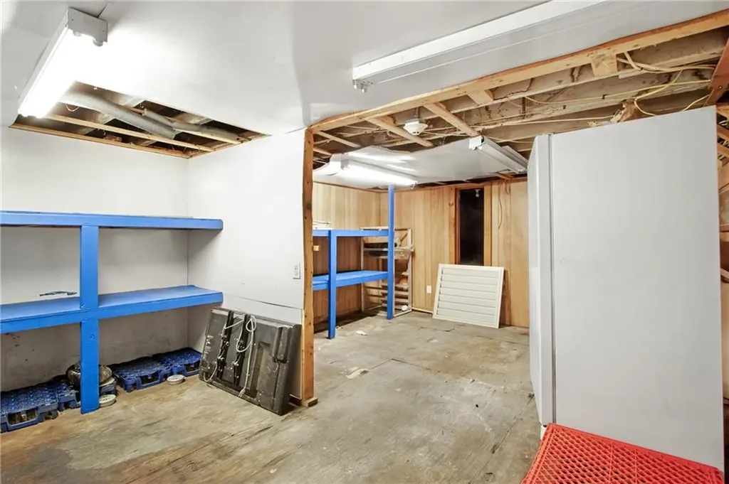 366 Wood Street Bristol RI 02809