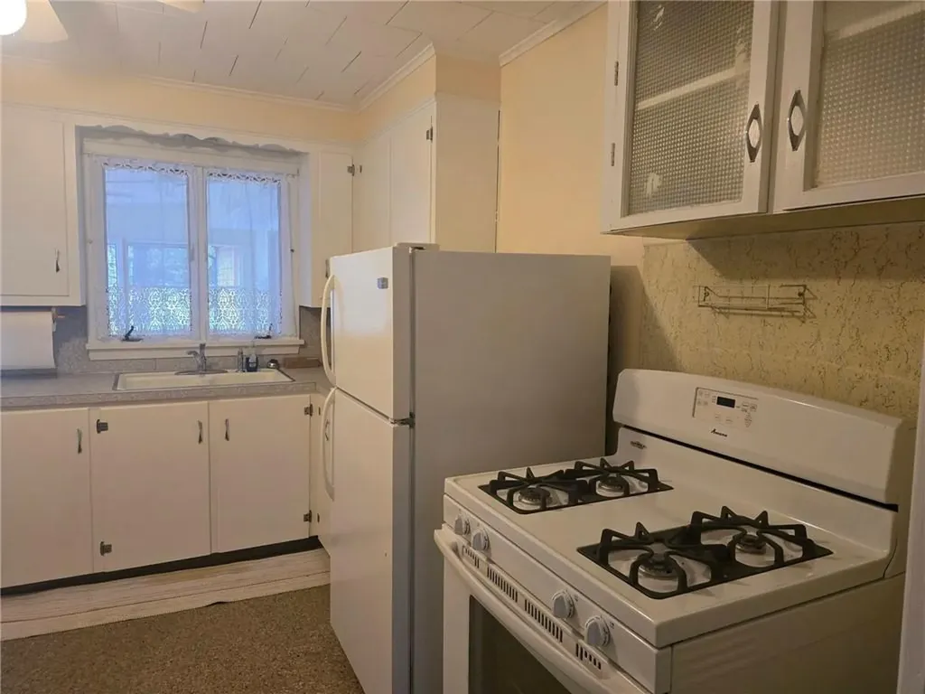 6 Wilder Avenue Westerly RI 02891
