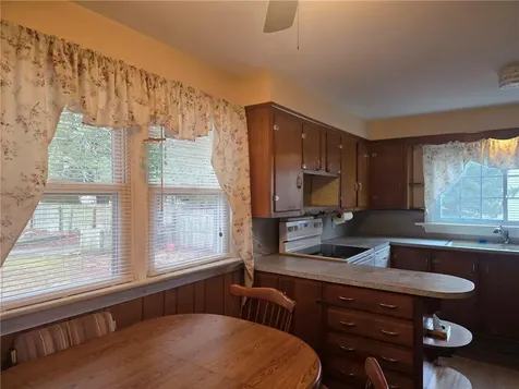 6 Wilder Avenue Westerly RI 02891