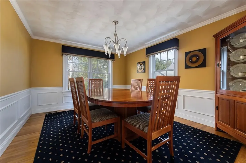 47 Wooded Grove Circle South Kingstown RI 02892