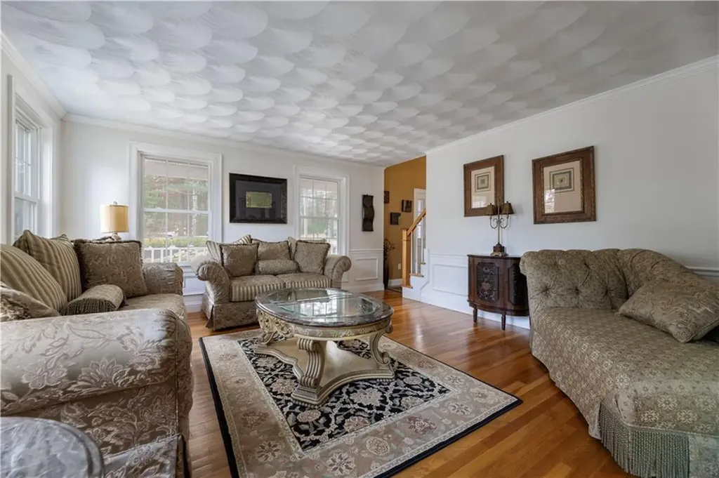 47 Wooded Grove Circle South Kingstown RI 02892