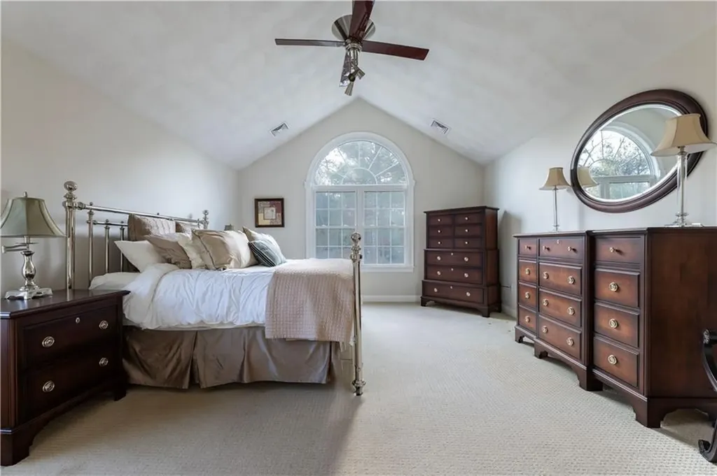 47 Wooded Grove Circle South Kingstown RI 02892