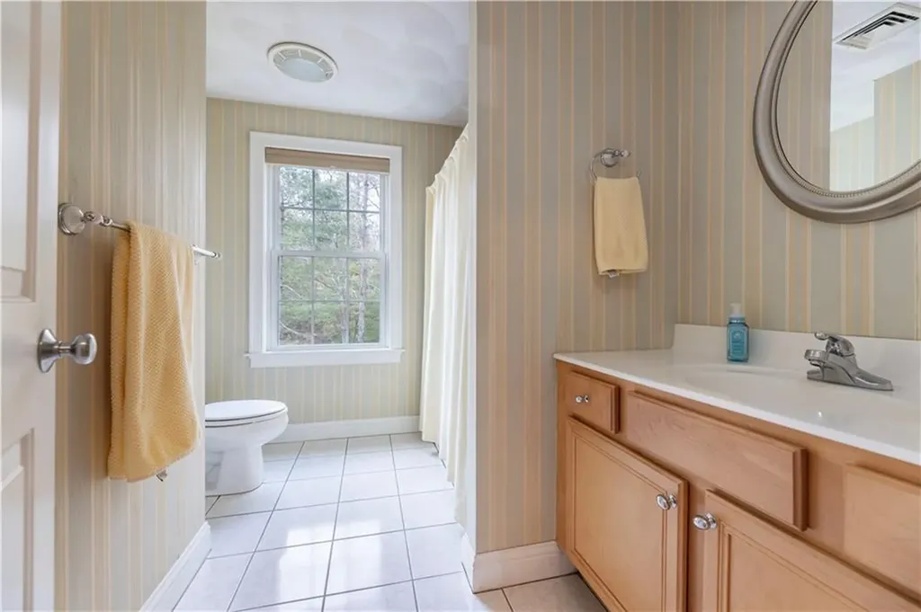 47 Wooded Grove Circle South Kingstown RI 02892