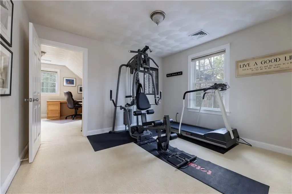 47 Wooded Grove Circle South Kingstown RI 02892