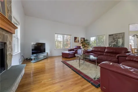 47 Wooded Grove Circle South Kingstown RI 02892
