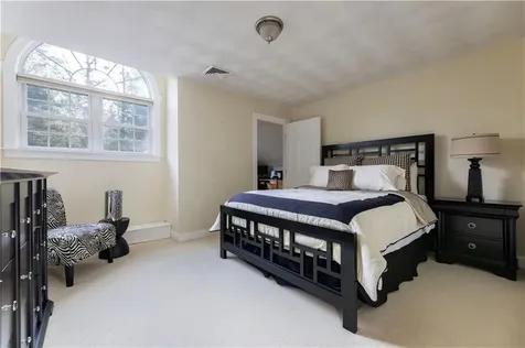 47 Wooded Grove Circle South Kingstown RI 02892