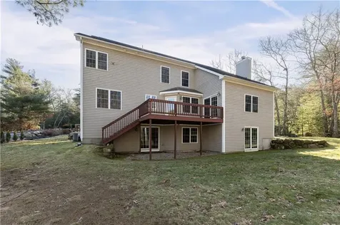 47 Wooded Grove Circle South Kingstown RI 02892