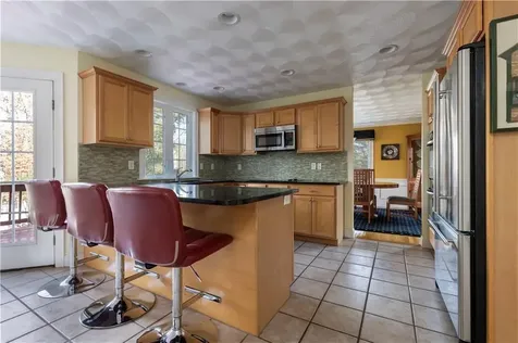 47 Wooded Grove Circle South Kingstown RI 02892