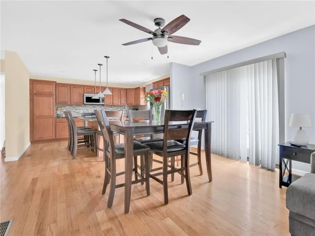 42 Brookside Avenue North Providence RI 02911