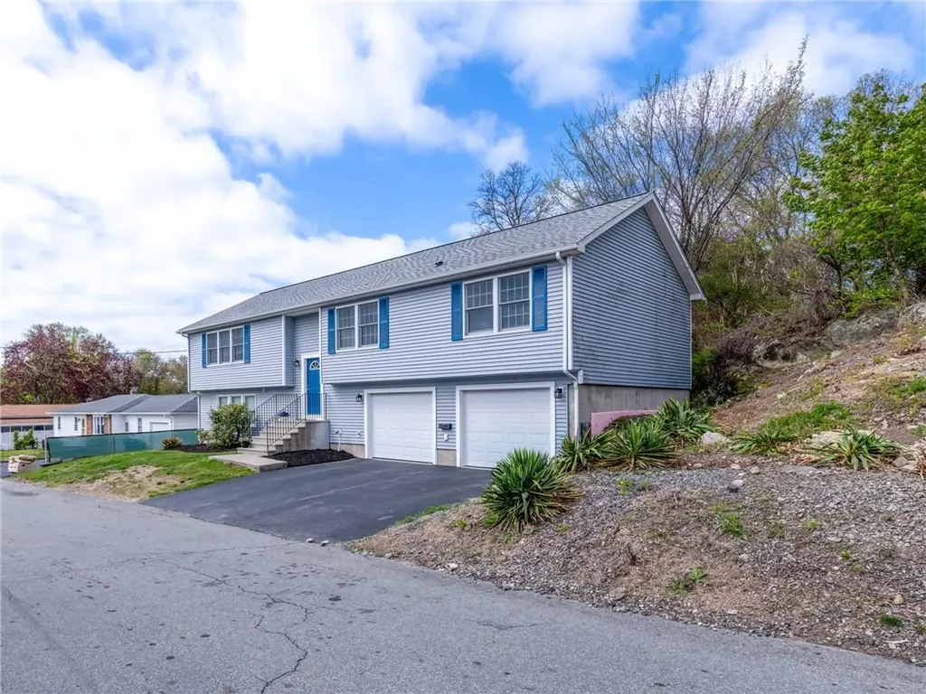 42 Brookside Avenue North Providence RI 02911