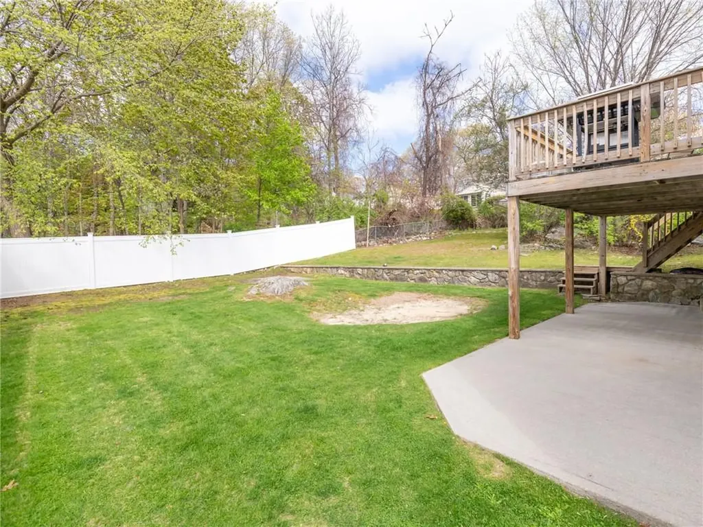 42 Brookside Avenue North Providence RI 02911