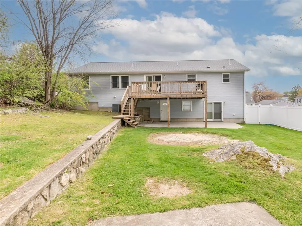 42 Brookside Avenue North Providence RI 02911