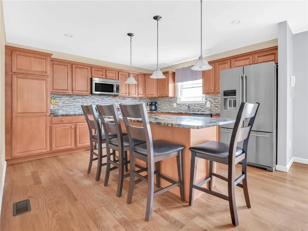 42 Brookside Avenue North Providence RI 02911