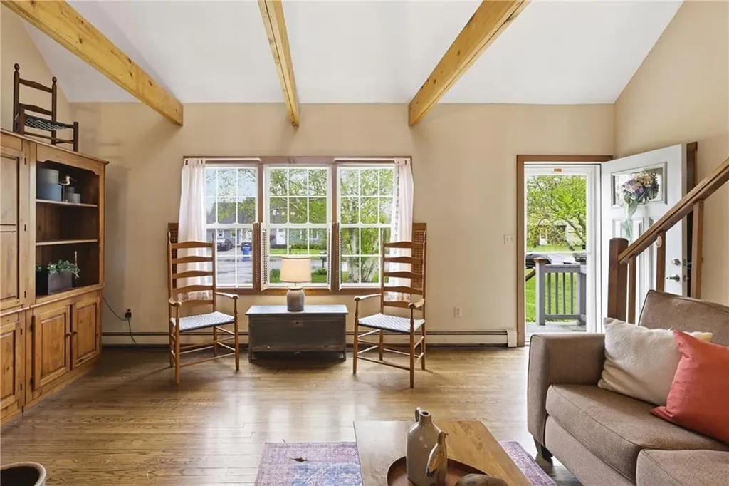 14 Barton Lane Middletown RI 02842