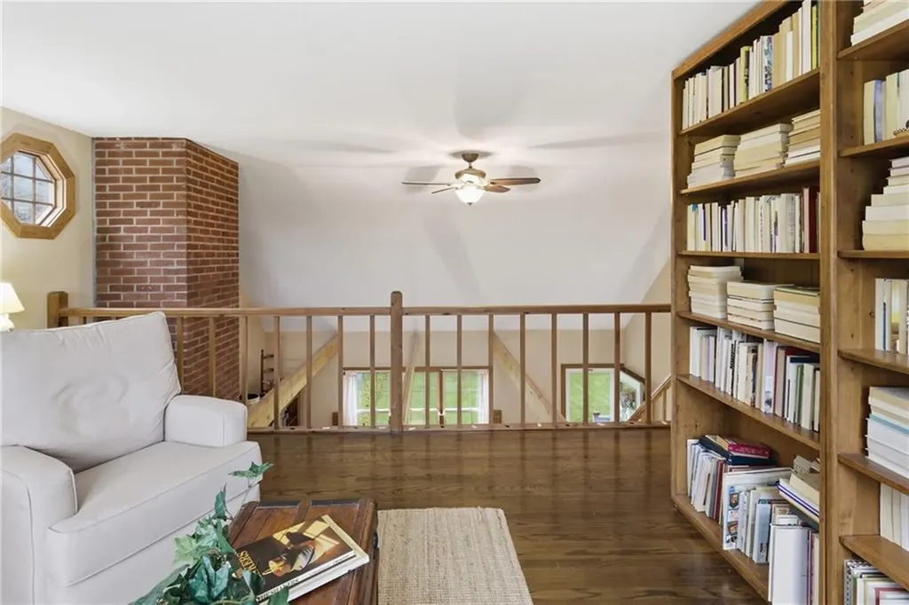 14 Barton Lane Middletown RI 02842