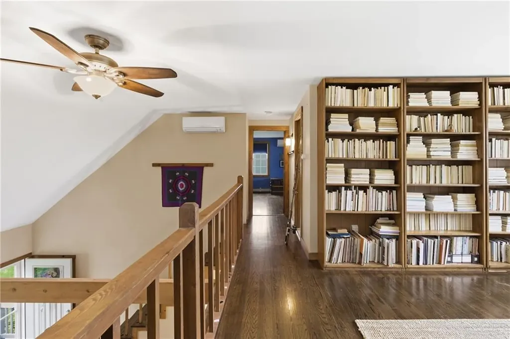 14 Barton Lane Middletown RI 02842