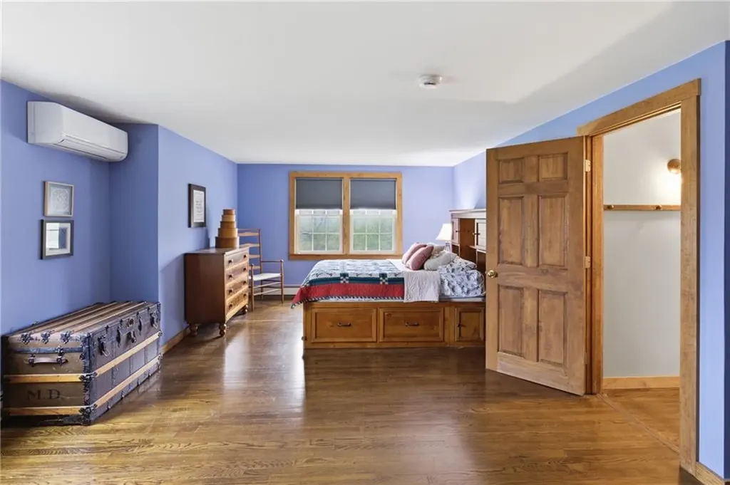 14 Barton Lane Middletown RI 02842