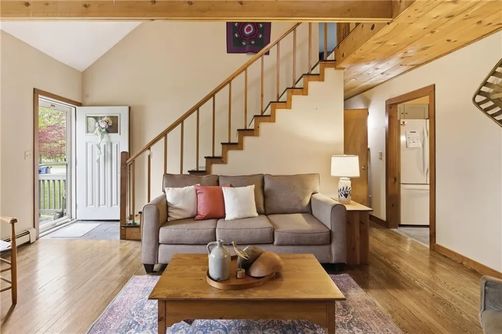 14 Barton Lane Middletown RI 02842