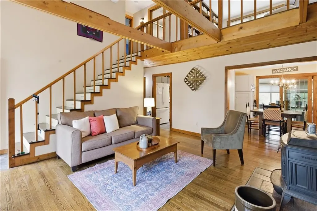 14 Barton Lane Middletown RI 02842