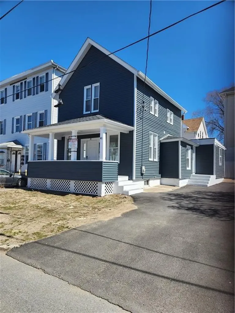 41 Campbell Terrace Pawtucket RI 02860
