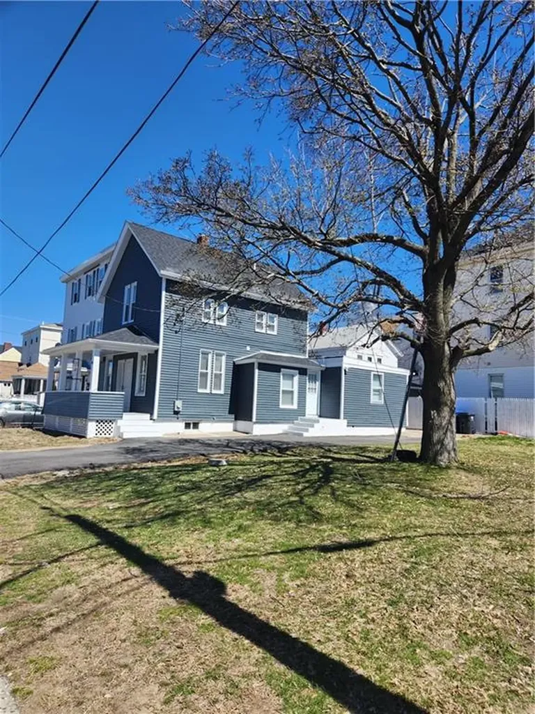 41 Campbell Terrace Pawtucket RI 02860