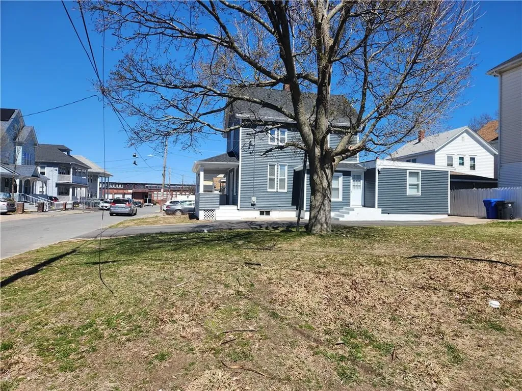 41 Campbell Terrace Pawtucket RI 02860