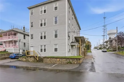 188 Division Street Woonsocket RI 02895