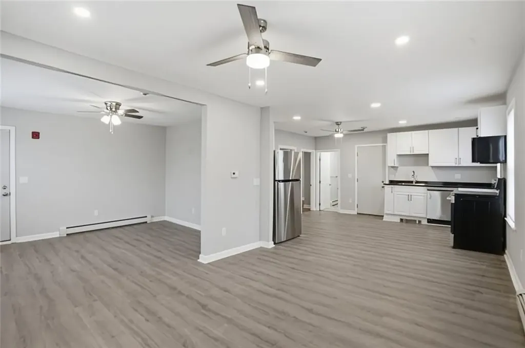 188 Division Street Woonsocket RI 02895