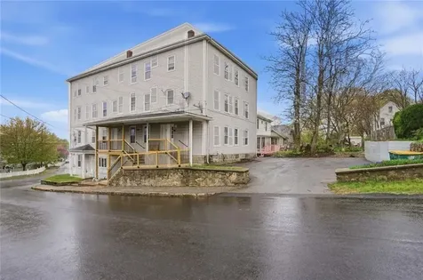 188 Division Street Woonsocket RI 02895