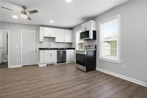 188 Division Street Woonsocket RI 02895