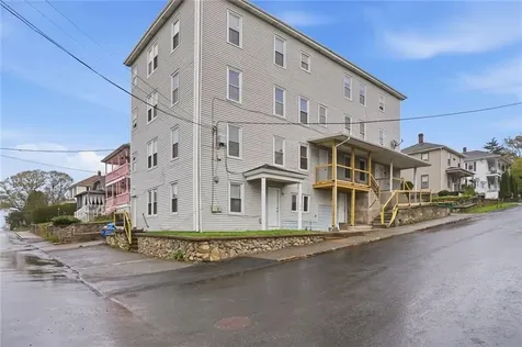 188 Division Street Woonsocket RI 02895