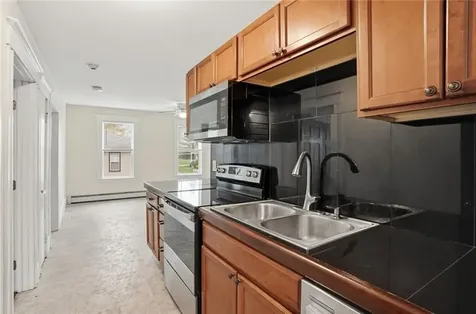 188 Division Street Woonsocket RI 02895