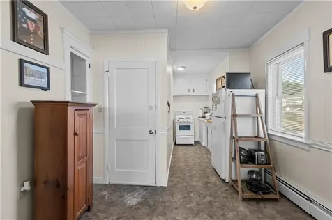 38 Aquidneck Avenue Portsmouth RI 02871