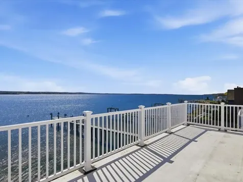 38 Aquidneck Avenue Portsmouth RI 02871