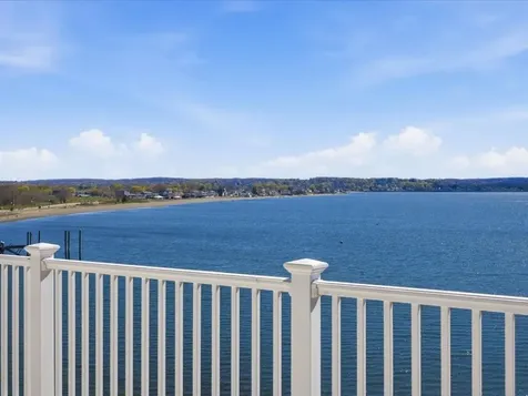 38 Aquidneck Avenue Portsmouth RI 02871