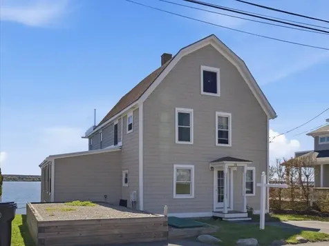 38 Aquidneck Avenue Portsmouth RI 02871
