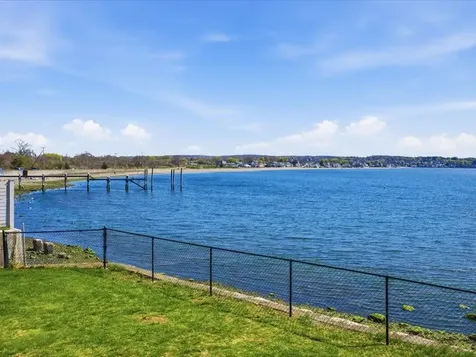 38 Aquidneck Avenue Portsmouth RI 02871