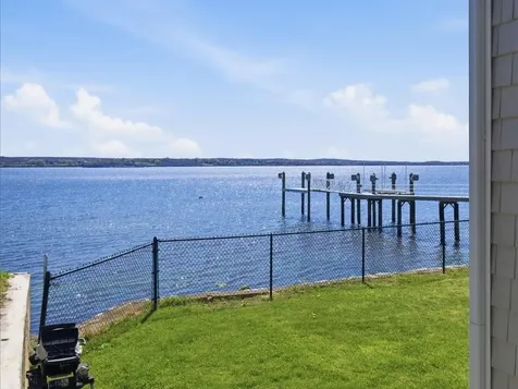 38 Aquidneck Avenue Portsmouth RI 02871