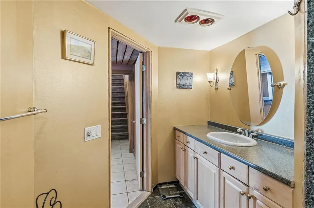 585 Meadow View Avenue Warwick RI 02889