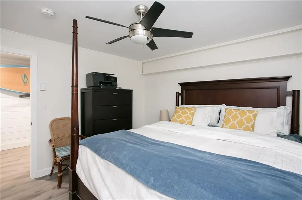 126 Riverside Drive East Providence RI 02915