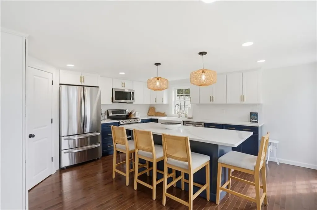 8 Emery Road Warren RI 02885