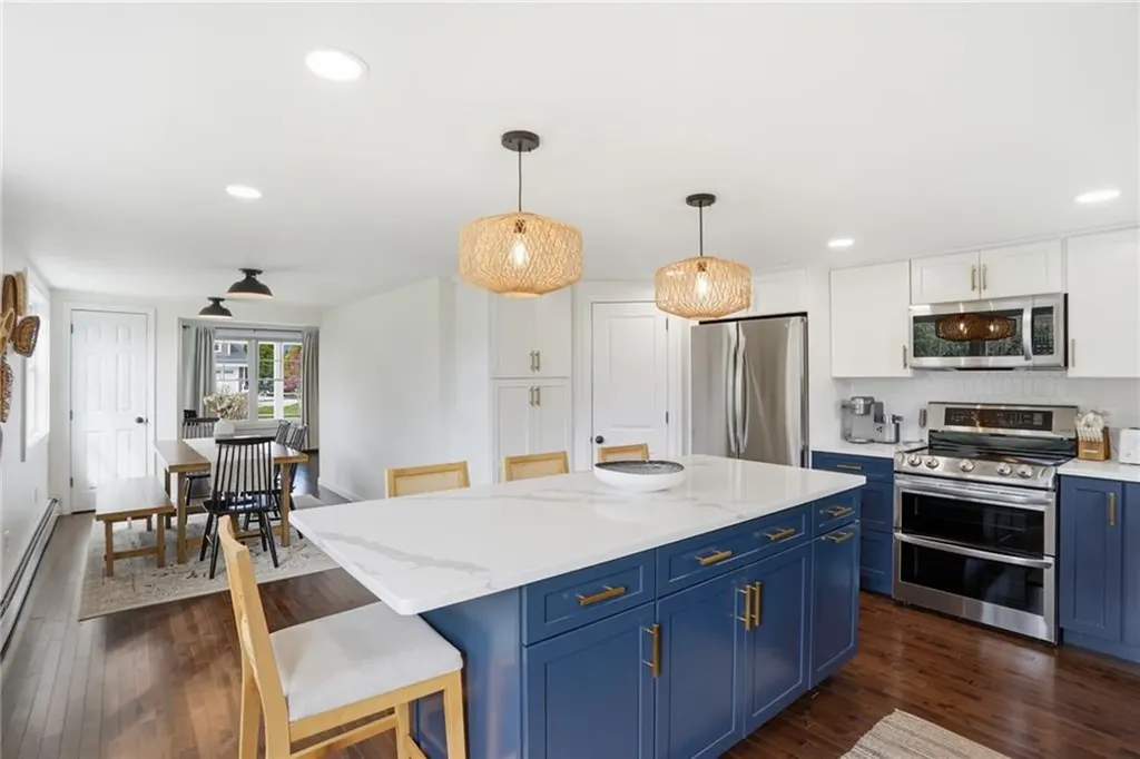 8 Emery Road Warren RI 02885