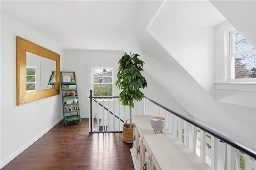 8 Emery Road Warren RI 02885