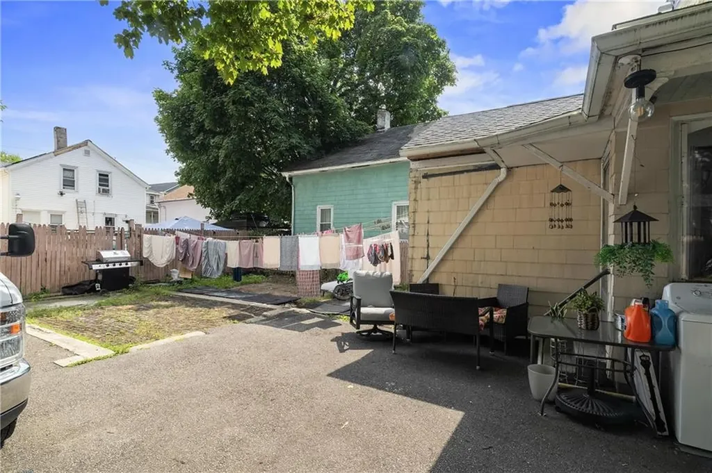 150 Early Street Providence RI 02907