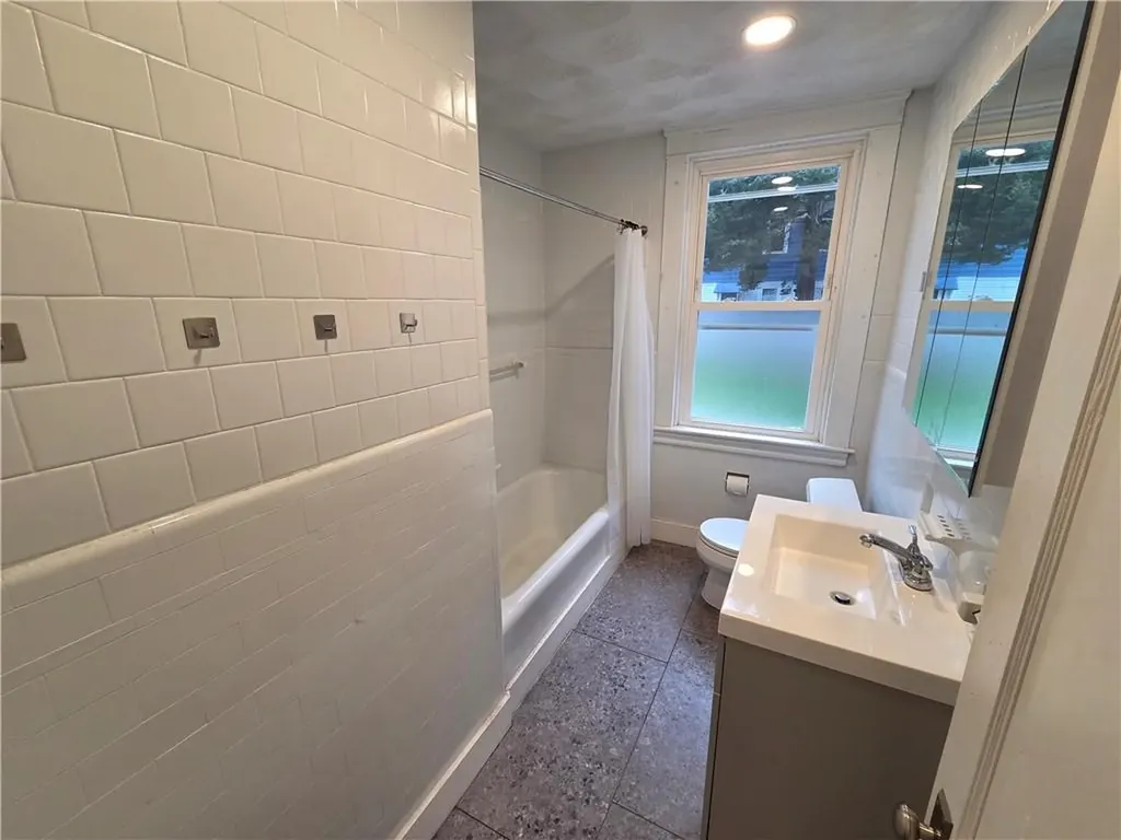 370 Academy Avenue Providence RI 02908