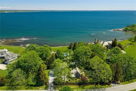 515 Indian Avenue Middletown RI 02842