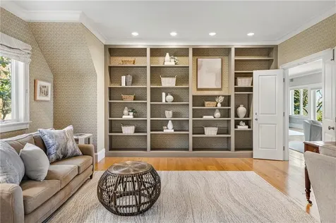 515 Indian Avenue Middletown RI 02842