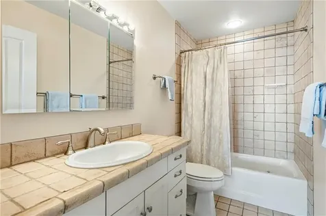 515 Indian Avenue Middletown RI 02842